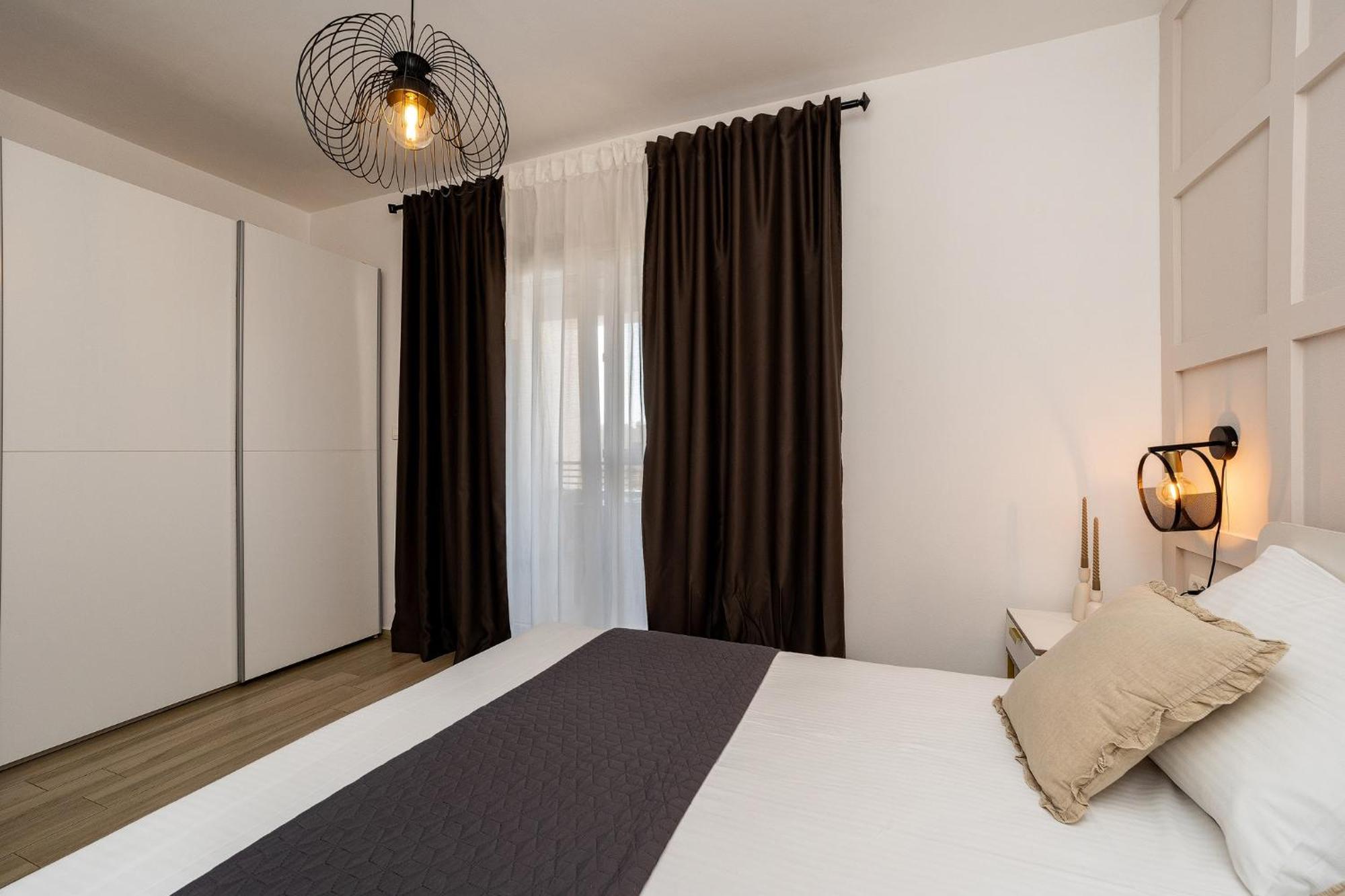 Luxury Polo Apartment